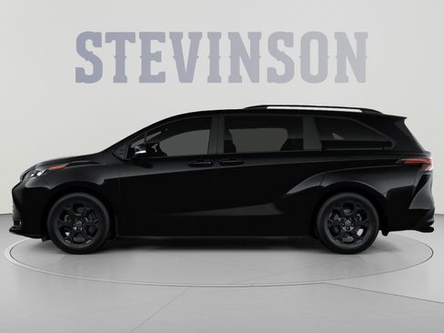 New 2026 Toyota Sienna XLE Woodland Edition AWD/4WD image 4