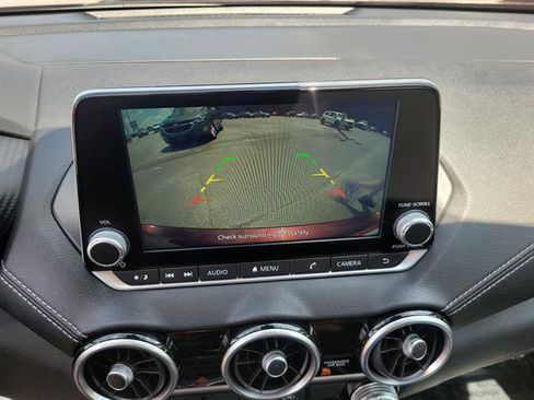 Used 2024 Nissan Sentra SV FWD image 12