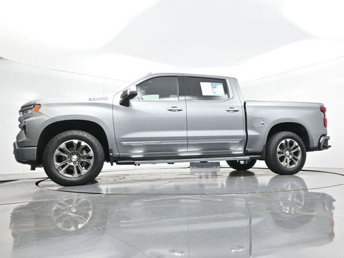Used 2025 Chevrolet Silverado 1500 High Country w/ Technology Package AWD/4WD image 49