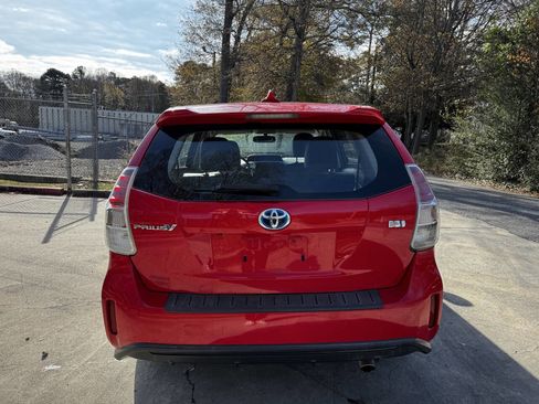 Used 2015 Toyota Prius V Five image 9