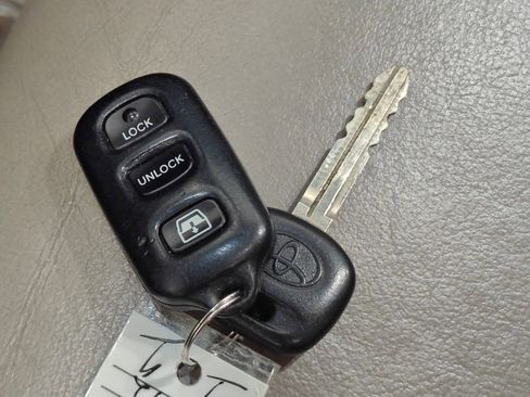 Used 2006 Toyota Sequoia Limited AWD/4WD image 20