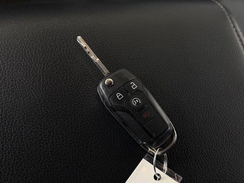 Used 2022 Ford F250 Lariat w/ Black Appearance Package AWD/4WD image 28