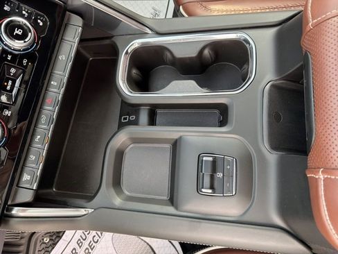 Certified 2024 GMC Sierra 2500 Denali Ultimate image 26