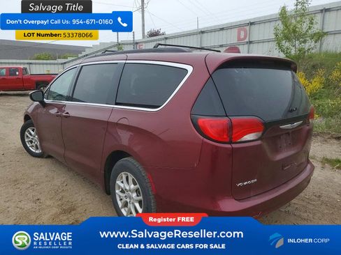 Used 2020 Chrysler Voyager Lxi FWD image 3