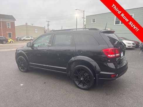 Used 2018 Dodge Journey SXT w/ Blacktop Package image 2