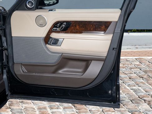 Used 2021 Land Rover Range Rover Westminster Edition image 13