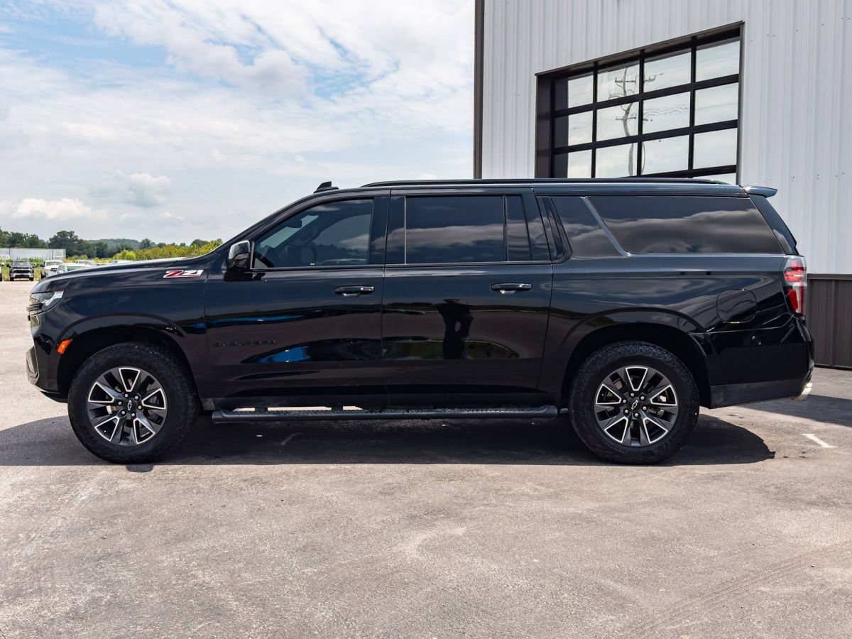 Used 2023 Chevrolet Suburban Z71 w/ Z71 Off-Road Package AWD/4WD image 2