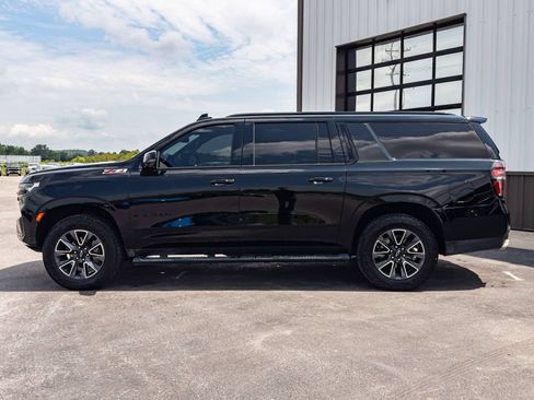 Used 2023 Chevrolet Suburban Z71 w/ Z71 Off-Road Package AWD/4WD image 2