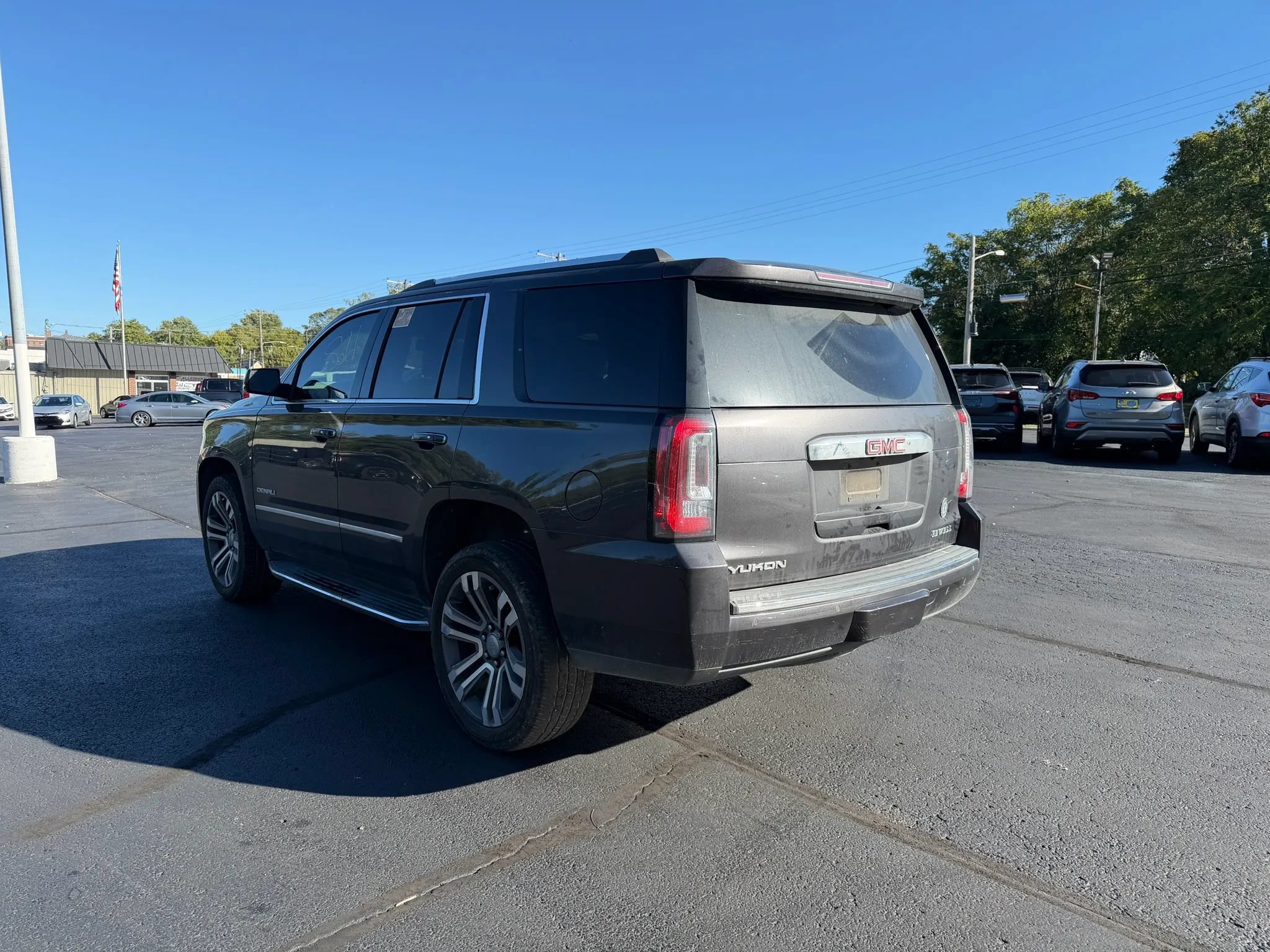 Used 2018 GMC Yukon Denali w/ Open Road Package AWD/4WD image 5