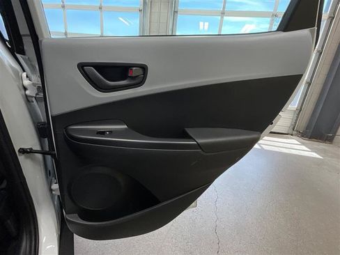 Used 2018 Hyundai Kona SE AWD/4WD image 23