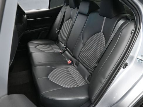 Used 2022 Toyota Camry SE image 33