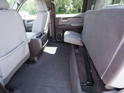 Used 2025 GMC Sierra 1500 SLT w/ SLT Premium Plus Package AWD/4WD image 30