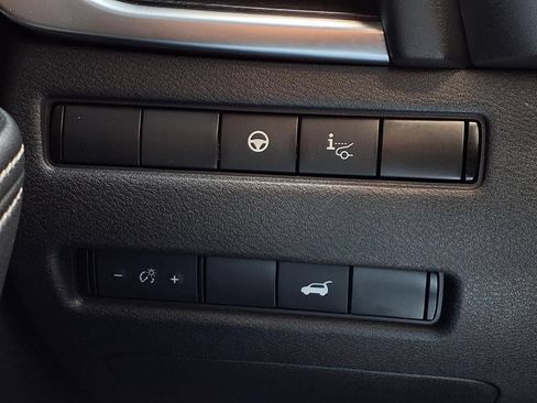 Used 2021 Nissan Rogue Platinum FWD image 26