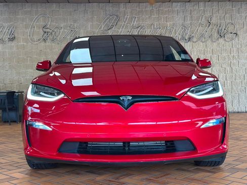 Used 2022 Tesla Model X Plaid image 4