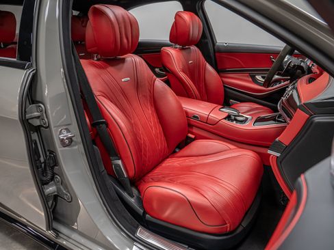 Used 2020 Mercedes-Benz S 63 AMG 4MATIC Sedan w/ Warmth & Comfort Package image 32