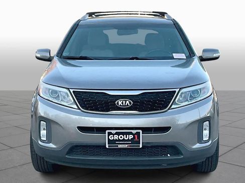 Used 2014 Kia Sorento LX image 3