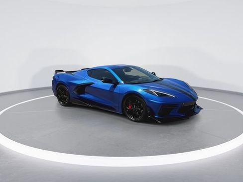 Used 2021 Chevrolet Corvette Stingray Premium Cpe w/ Z51 Performance Package RWD image 2
