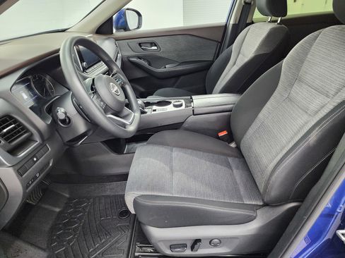 Used 2023 Nissan Rogue SV image 8