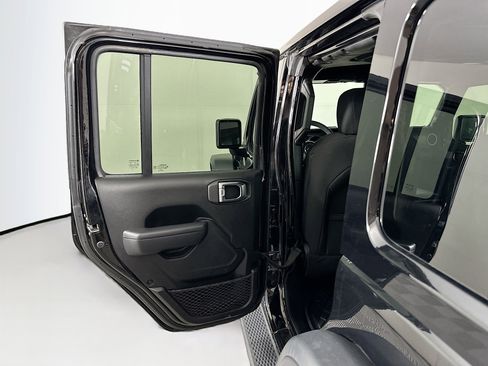 Used 2023 Jeep Wrangler Unlimited Rubicon 4xe AWD/4WD image 25