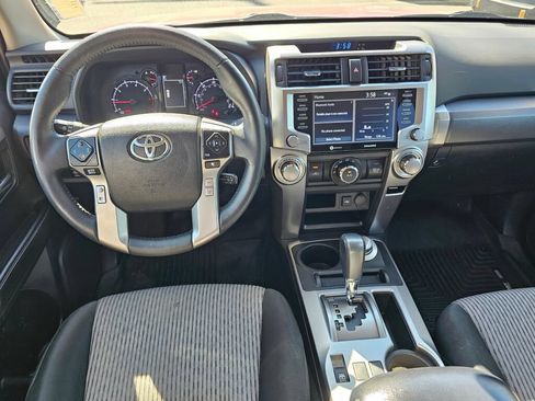 Used 2022 Toyota 4Runner SR5 AWD/4WD image 20