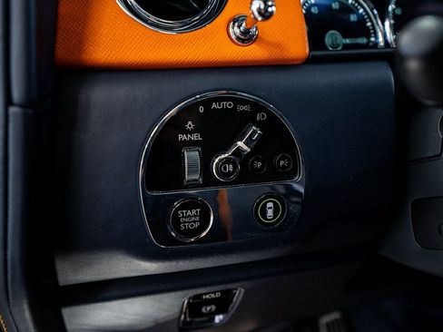 Used 2021 Rolls-Royce Cullinan image 36