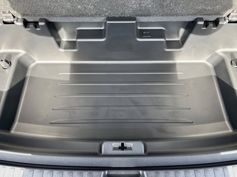 New 2026 GMC Acadia Elevation image 12