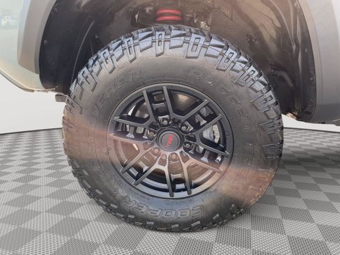Used 2021 Toyota Tacoma TRD Pro AWD/4WD image 8