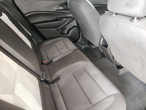 Certified 2025 Chevrolet Trax LS image 32