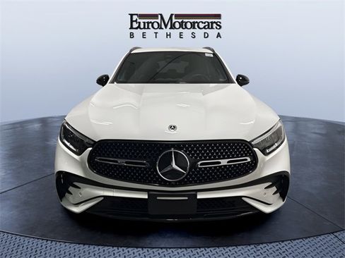 Used 2025 Mercedes-Benz GLC 300 4MATIC image 8