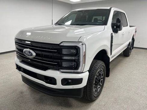 Used 2025 Ford F350 Platinum image 4
