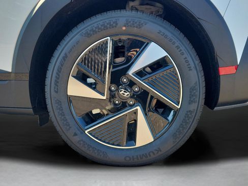 New 2026 Hyundai Ioniq 5 SEL image 5