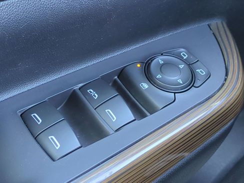 Used 2019 GMC Acadia SLE w/ LPO, Floor Liner Package image 32