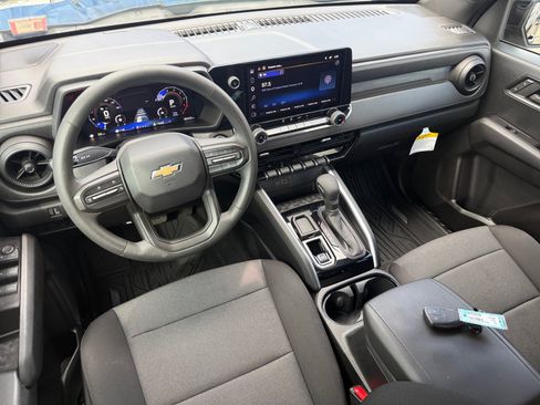 Used 2024 Chevrolet Colorado W/T w/ Advanced Trailering Package RWD image 24