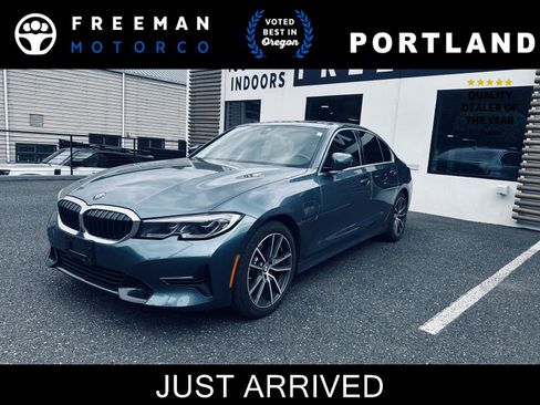 Used 2021 BMW 330e w/ Executive Package RWD image 1