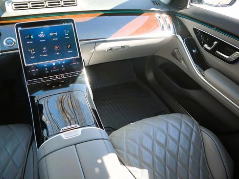 Certified 2022 Mercedes-Benz S 580 4MATIC Sedan image 12