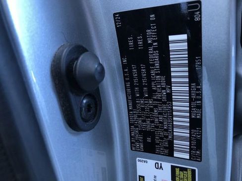 Certified 2025 Toyota Corolla Cross LE image 33