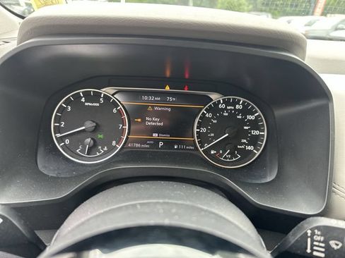 Used 2023 Nissan Rogue SV w/ SV Premium B Package AWD/4WD image 12