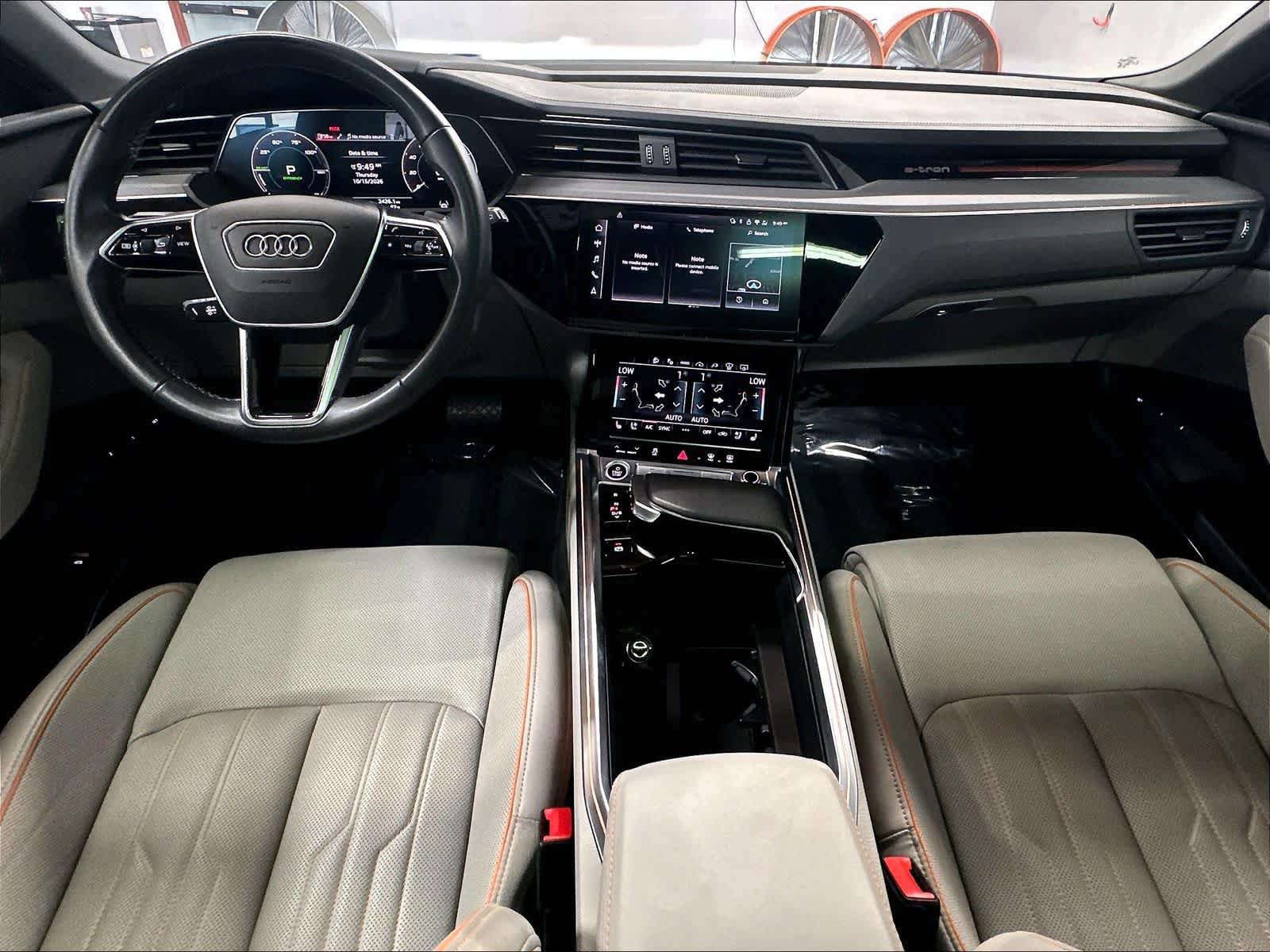 Used 2024 Audi Q8 e-tron Premium Plus AWD/4WD image 16