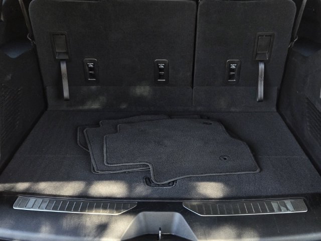 Used 2023 Chevrolet Suburban RST AWD/4WD image 11
