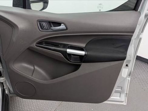 Used 2019 Ford Transit Connect XLT FWD image 22