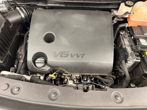 Used 2024 Buick Enclave Premium AWD/4WD image 30