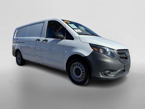 Used 2020 Mercedes-Benz Metris image 7