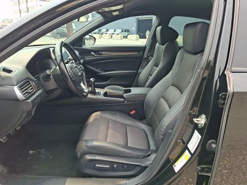 Used 2019 Honda Accord Sport image 13