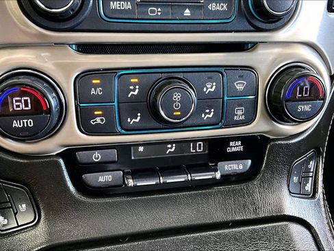 Used 2020 GMC Yukon XL Denali w/ Denali Ultimate Package AWD/4WD image 15