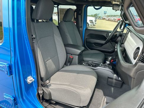 Used 2024 Jeep Wrangler Unlimited Sport AWD/4WD image 23