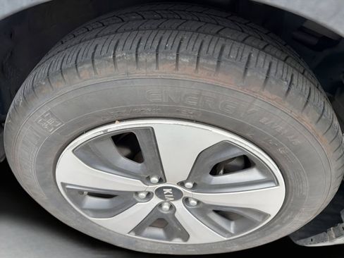 Used 2017 Kia Niro EX w/ Paint Protection Package image 4