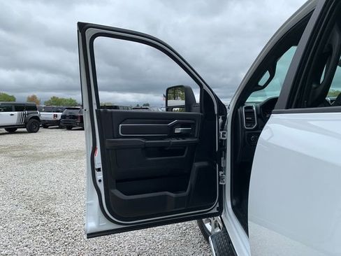 Used 2026 RAM 2500 Big Horn AWD/4WD image 14