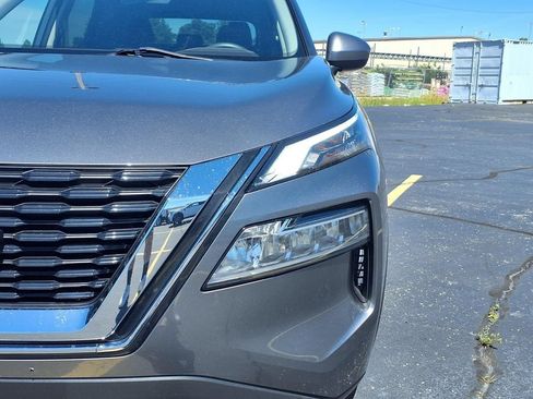 Used 2023 Nissan Rogue SV AWD/4WD image 29