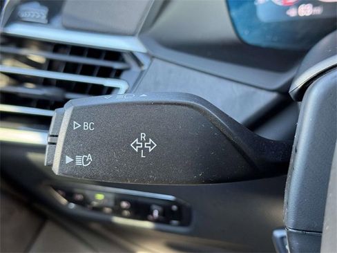 Used 2021 BMW X7 xDrive40i w/ Premium Package image 23