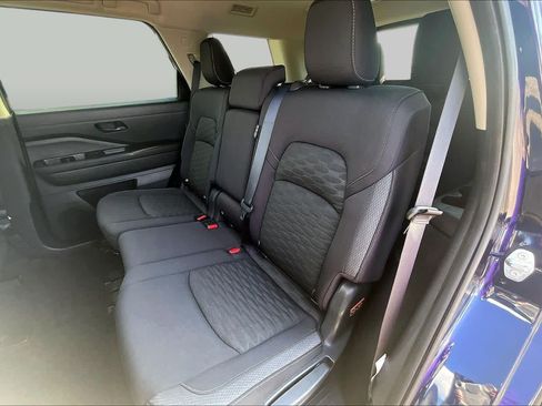 Used 2024 Nissan Pathfinder SV FWD image 21